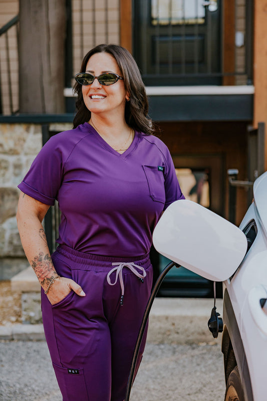 SHEPHERD UNIFORM TOP (V NECK) -GRAPE-