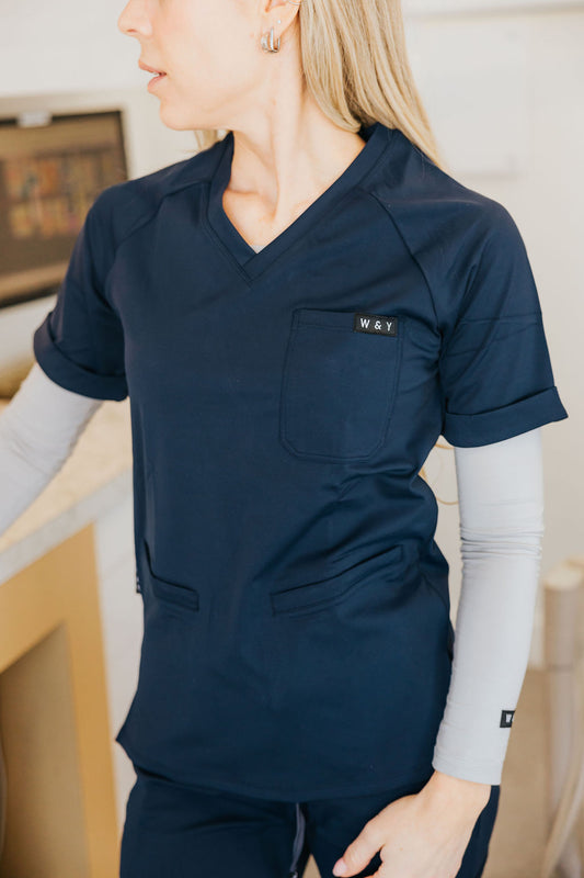 HAUT D'UNIFORME SHEPHERD AVEC POCHES (COL EN V) -MINUIT-