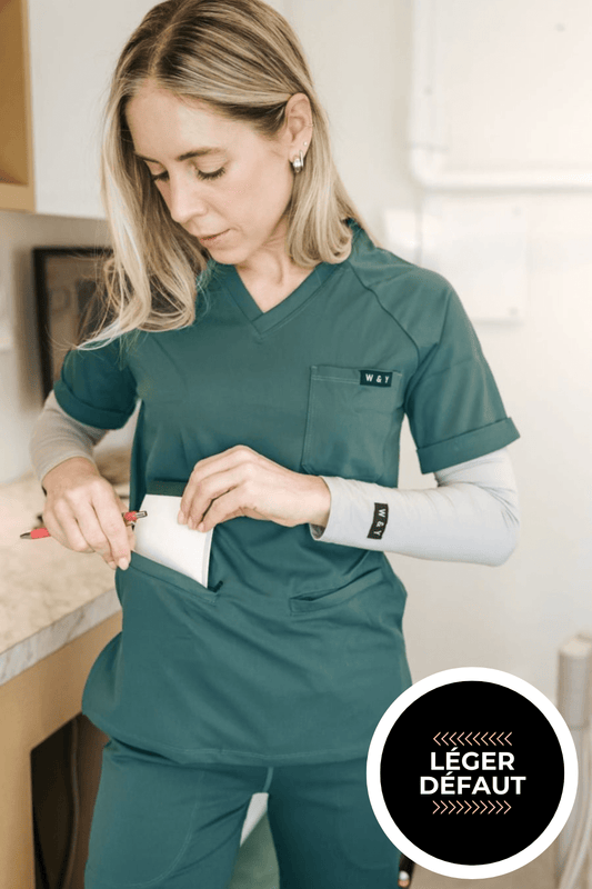 HAUT D'UNIFORME SHEPHERD AVEC POCHES (COL EN V) - VERT FORÊT - "LÉGER DÉFAUT" - WILL&YOU