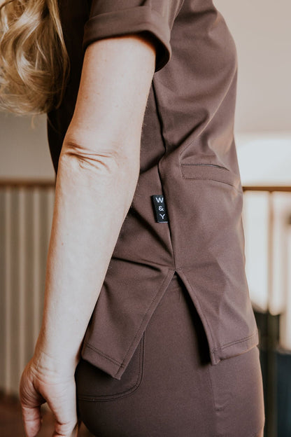 HAUT D'UNIFORME SHEPHERD AVEC POCHES (COL EN V) -ESPRESSO - WILL&YOU