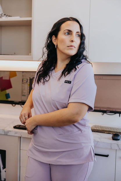 HAUT D'UNIFORME SHEPHERD AVEC POCHES (COL EN V) - LILAS - WILL&YOU