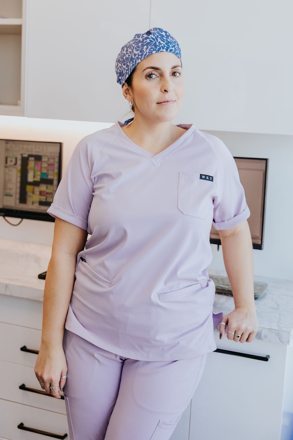 HAUT D'UNIFORME SHEPHERD AVEC POCHES (COL EN V) - LILAS - WILL&YOU