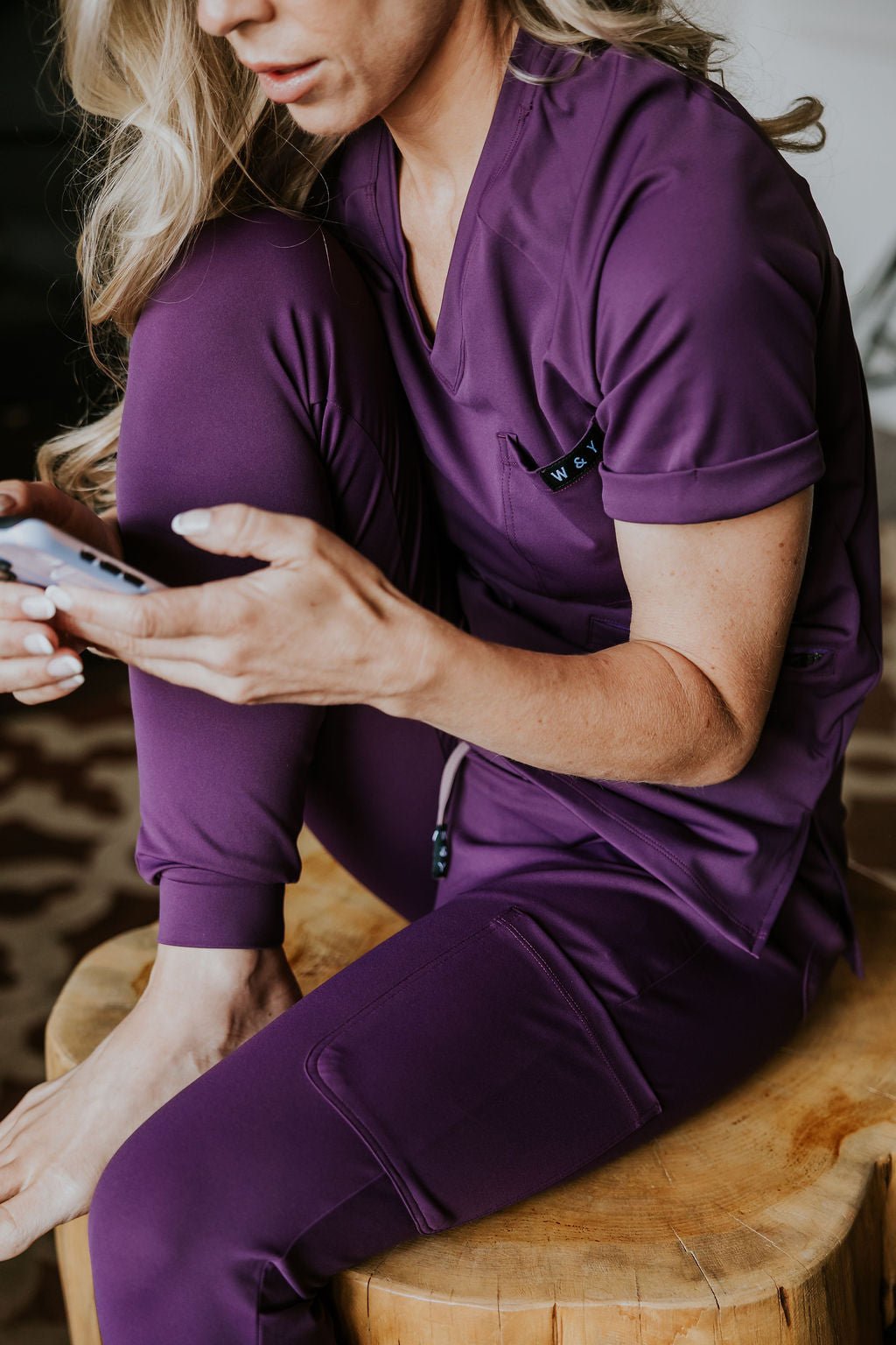 HAUT D'UNIFORME SHEPHERD AVEC POCHES (COL EN V) -RAISIN - WILL&YOU