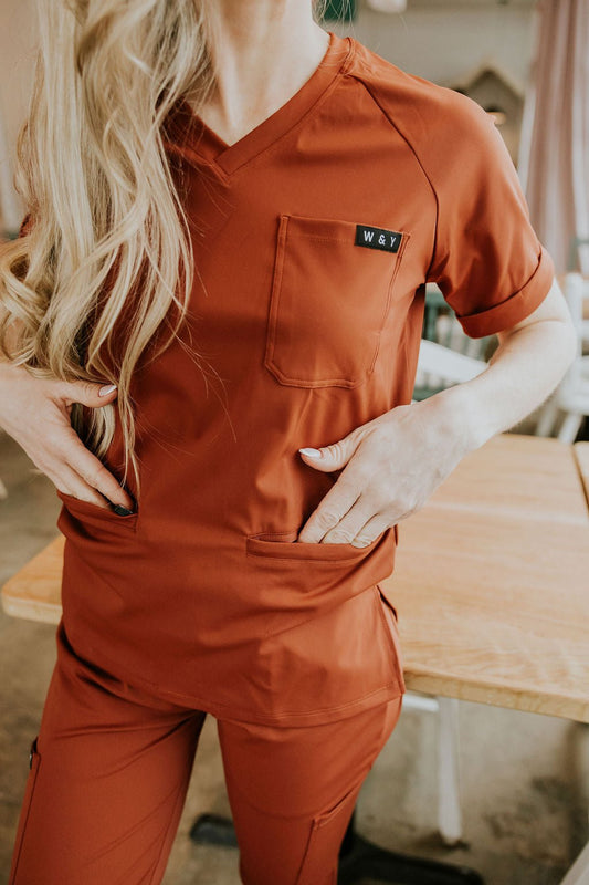 HAUT D'UNIFORME SHEPHERD AVEC POCHES (COL EN V) - TERRACOTTA - WILL&YOU