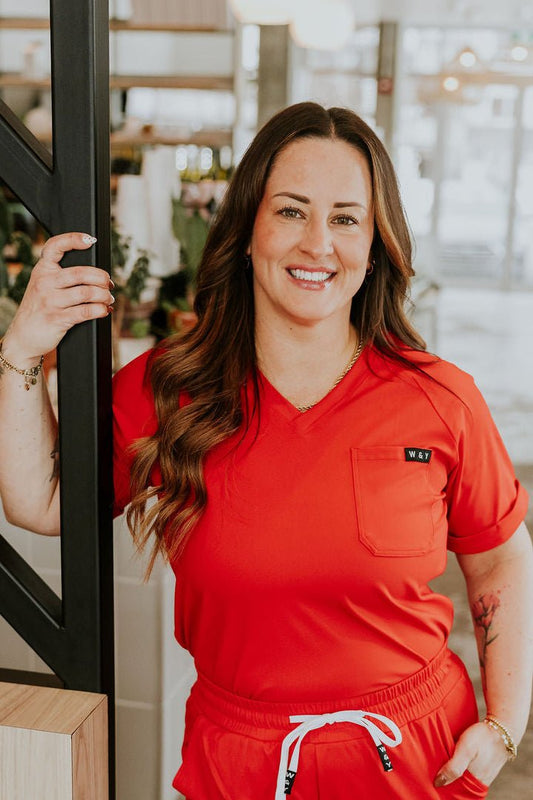 HAUT D'UNIFORME SHEPHERD SANS POCHE (COL EN V) - ROUGE - WILL&YOU